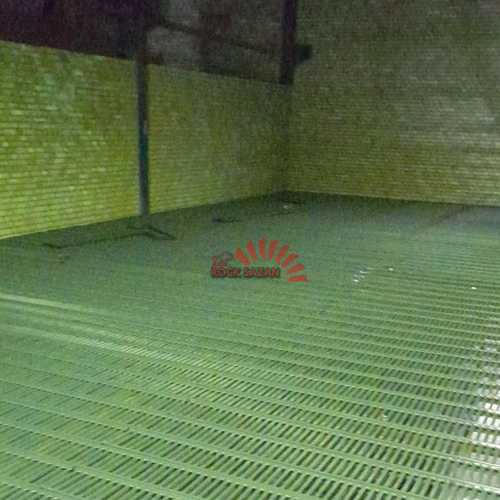 بالکن بندی انبار با قفس